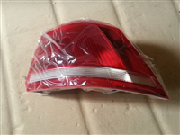 13款新桑塔纳外尾灯